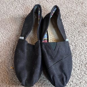 Black flat toms